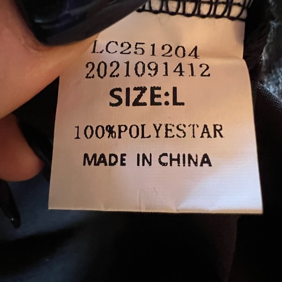 Flattering 3/4 bell sleeves tunic style blouse - Picture 5 of 5